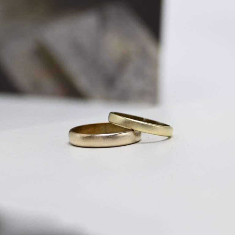 Minimal Classic wedding bands